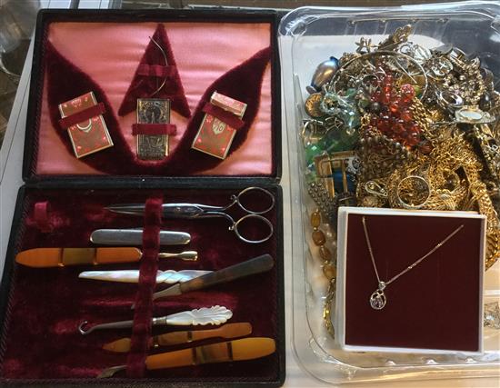 Costume jewellery & manicure set